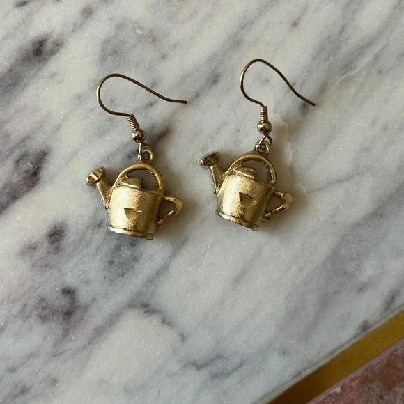Jewelry - Gold watering can earrings